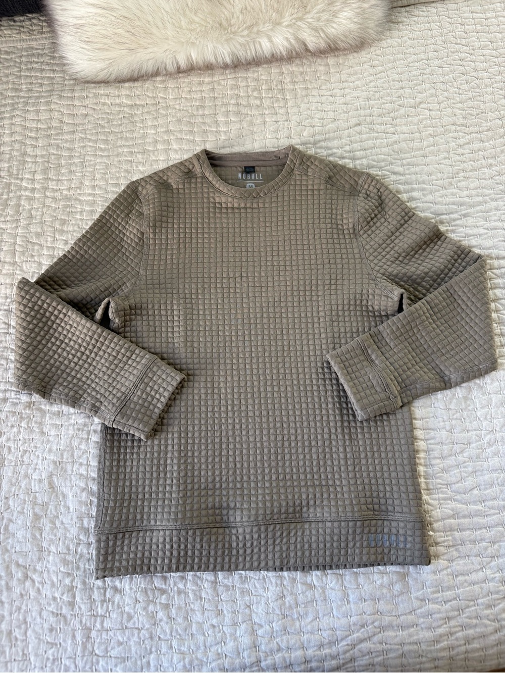 Nobull quilted pullover